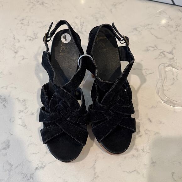 l.e.i. Black Faux suede sandals heels 90s Y2K size 9 it girl bohemian neutral - Picture 7 of 11